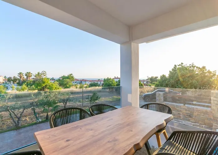 Sithoniars Melora Luxury *