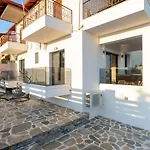 Sithoniars Melora Luxury * Nikiti (Sithonia)